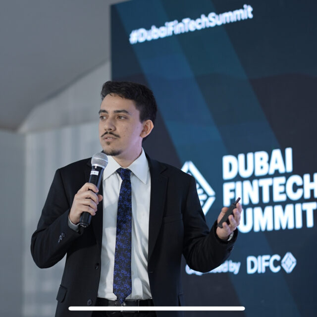 Pedro Mello giving a speach at the Dubai Fintech Summit